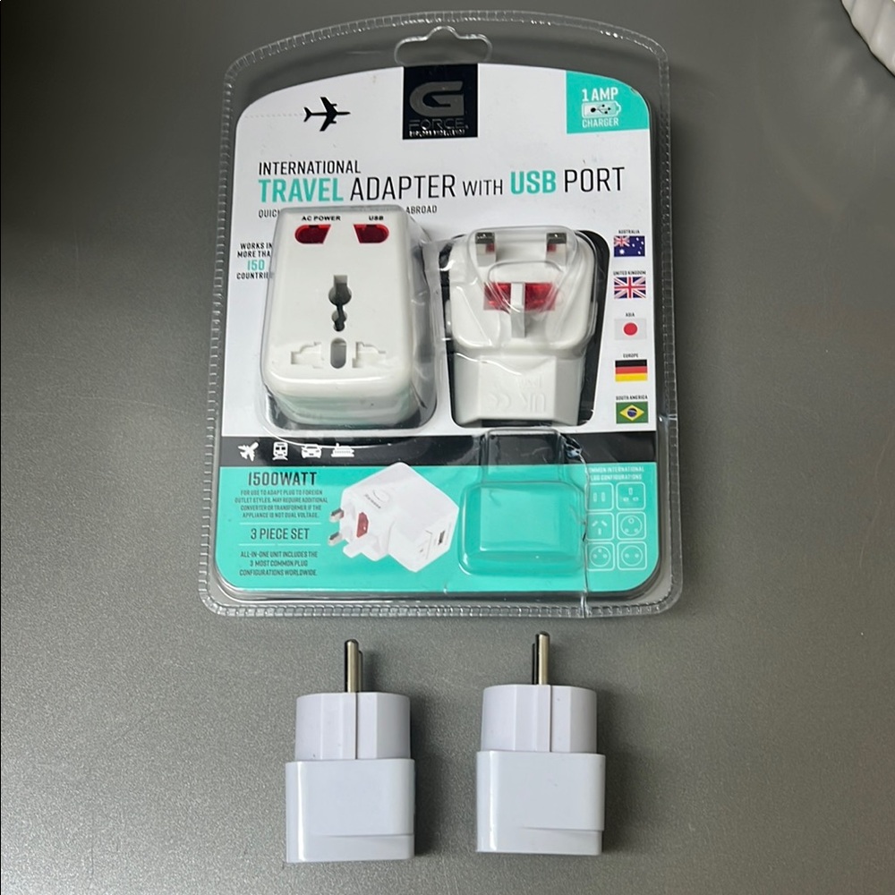 White International Travel Adapter Set for Cell Phones